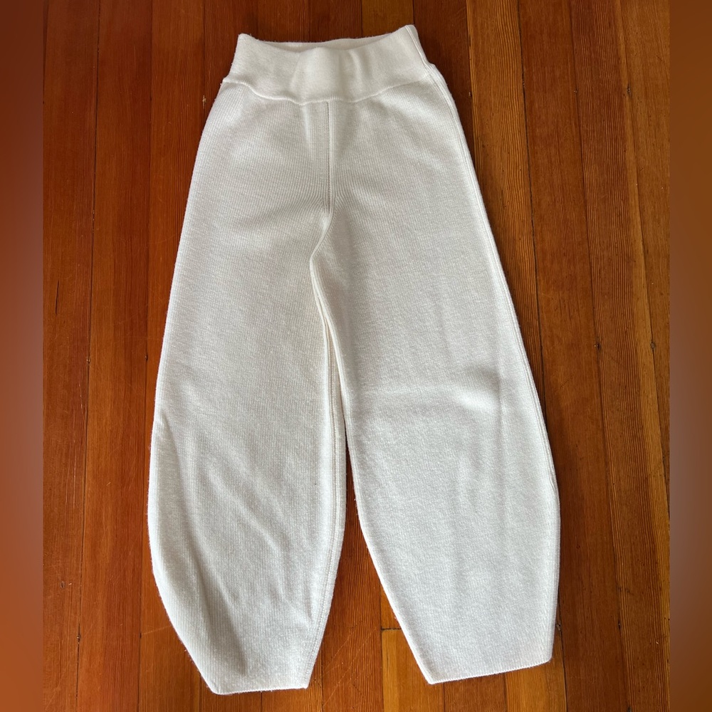 Rus the brand Givre cream pant. Size Small.